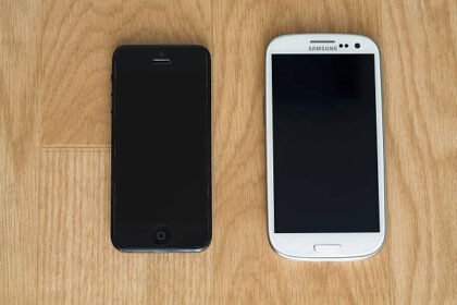 iPhone 14 Pro Max vs Samsung S25