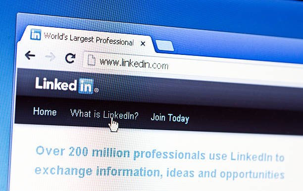 Why Are People Renting LinkedIn Accounts? The Hidden Risks